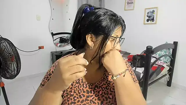 Snapshot of nikol_sexy39 chatting on November 2025 11:05:01 PM nikol sexy39 online show from November 2025 11:05:01 PM