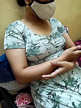 Snapshot of yourtamilcouple chatting on March 2025 06:20:02 AM yourtamilcouple online show from March 2025 06:20:02 AM