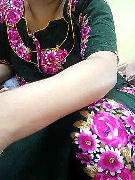 Snapshot of yourtamilcouple chatting on September 2025 06:46:01 AM yourtamilcouple online show from September 2025 06:46:01 AM