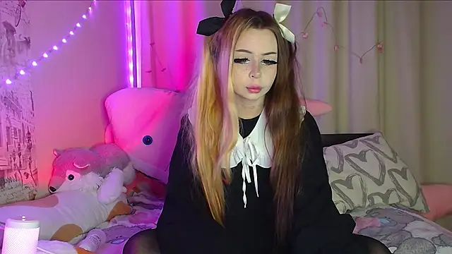 suemeow online show from March 2025 12:47:01 AM