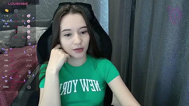 Snapshot of Alice_Weiss chatting on July 2026 09:27:01 AM Alice Weiss online show from July 2026 09:27:01 AM