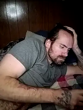 RobStrokes215 online show from December 2024 10:25:02 PM