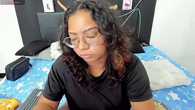 Snapshot of im_angels77 chatting on January 2025 10:38:01 PM im angels77 online show from January 2025 10:38:01 PM