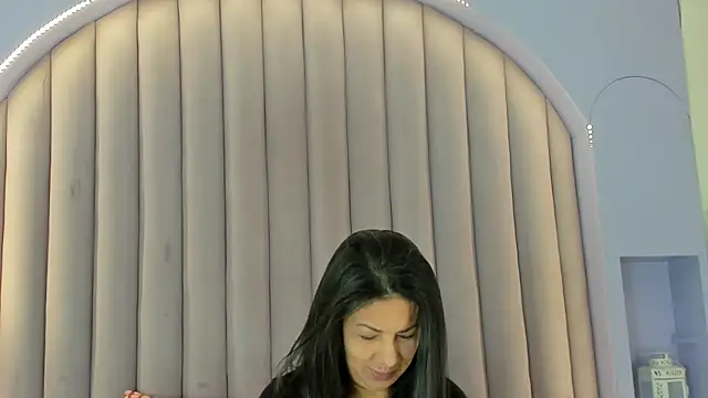 JaylaScott   online show from January 2026 11:46:02 AM