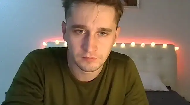 Frank07021 online show from December 2024 11:28:02 PM