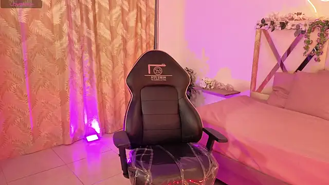 hina tay online show from March 2026 03:34:01 AM