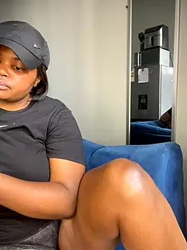 Snapshot of Curveysinaa chatting on November 2025 12:15:02 PM Curveysinaa online show from November 2025 12:15:02 PM