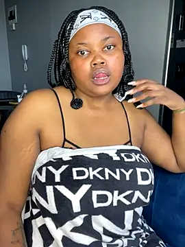 Snapshot of Curveysinaa chatting on December 2025 10:54:01 AM Curveysinaa online show from December 2025 10:54:01 AM