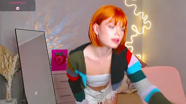 Red  Candy online show from February 2025 04:47:01 PM