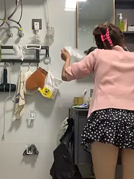 Aimeil online show from March 2026 03:06:01 PM