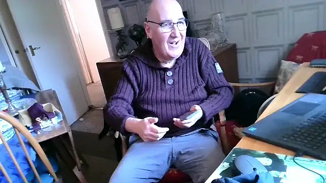 Adamdaddybear online show from February 2025 02:04:02 PM