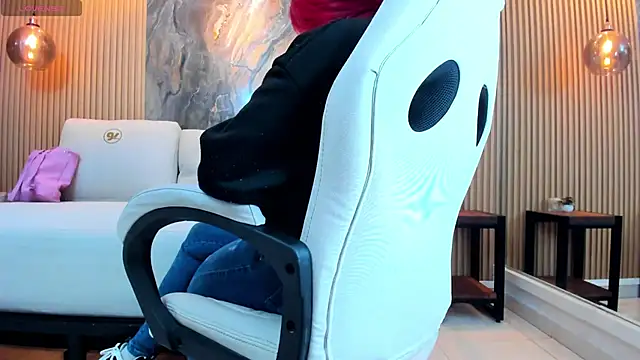 Snapshot of ella_harper chatting on November 2025 02:43:02 AM ella harper online show from November 2025 02:43:02 AM