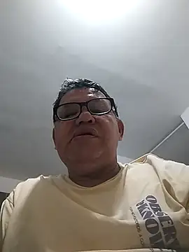 Snapshot of catatunboculion chatting on December 2025 11:17:01 AM catatunboculion online show from December 2025 11:17:01 AM