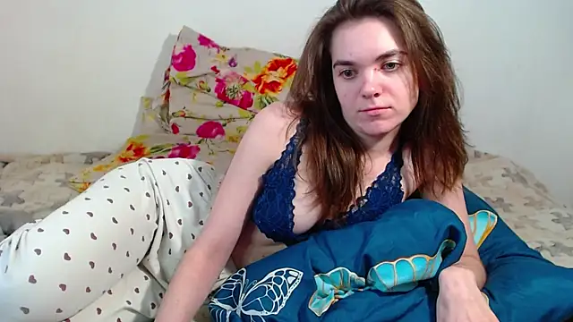 Snapshot of SallyMkn chatting on May 2026 04:02:01 PM SallyMkn online show from May 2026 04:02:01 PM
