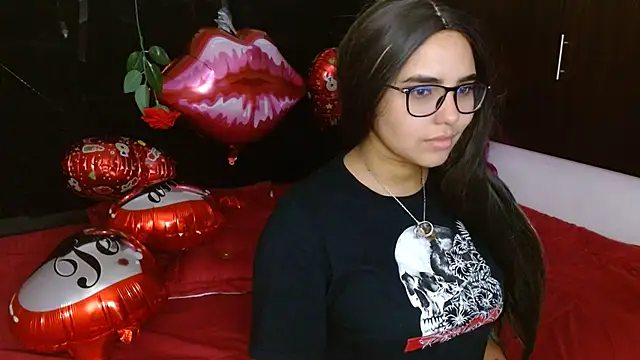 Miapeyton online show from February 2025 07:38:01 PM