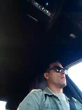 Lucas   81 online show from October 2025 08:00:02 AM