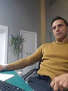 Lucas   81 online show from January 2026 07:38:02 PM