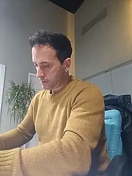 Lucas   81 online show from January 2026 08:00:01 PM