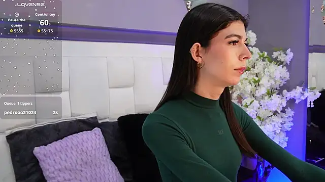 CuteAri online show from October 2025 08:43:01 PM