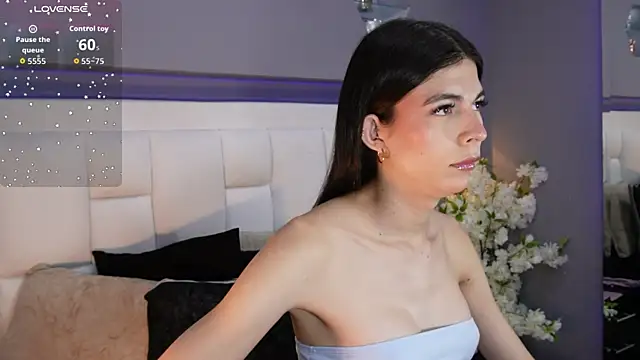 CuteAri online show from May 2026 08:14:01 PM