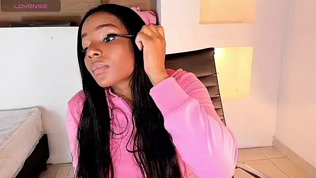 Snapshot of IvyBliss8 chatting on January 2025 12:28:02 PM IvyBliss8 online show from January 2025 12:28:02 PM