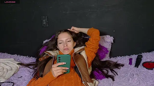 sweetdam12 online show from September 2025 08:43:01 PM