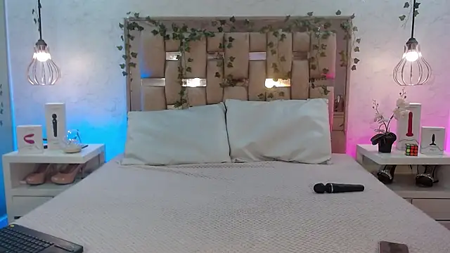 GigiVolkova online show from November 2025 02:14:02 AM