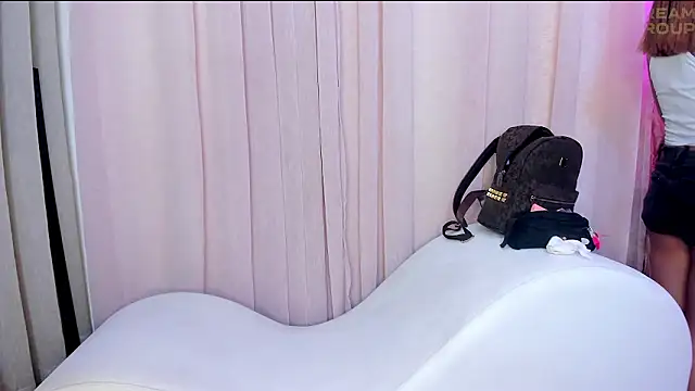 Yourslust  online show from March 2026 08:12:01 PM