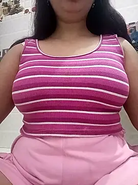 Snapshot of cute-mahek chatting on October 2025 10:33:02 AM cute-mahek online show from October 2025 10:33:02 AM