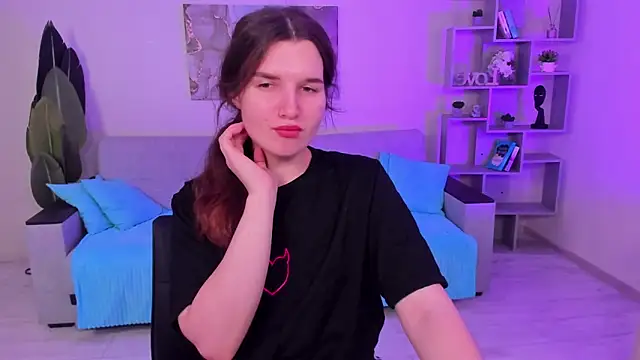 Snapshot of BonneyLove chatting on December 2024 05:15:02 PM BonneyLove online show from December 2024 05:15:02 PM