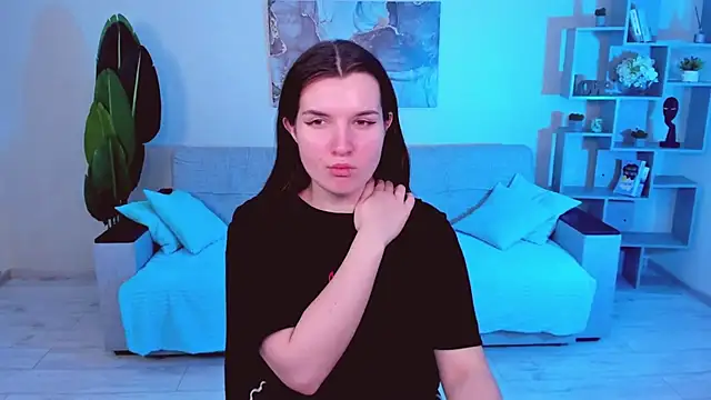 Snapshot of BonneyLove chatting on February 2025 09:11:02 PM BonneyLove online show from February 2025 09:11:02 PM