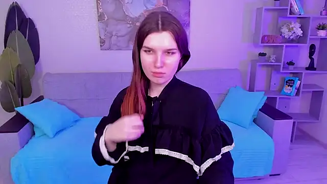 Snapshot of BonneyLove chatting on February 2025 09:41:02 PM BonneyLove online show from February 2025 09:41:02 PM