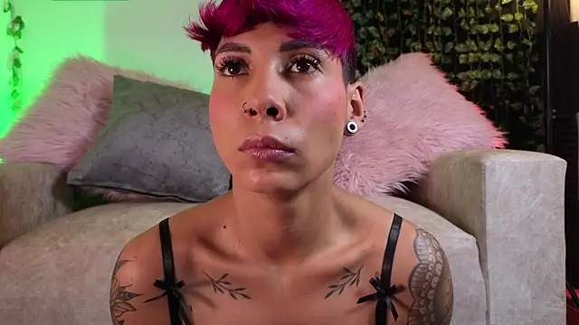 MiaMorgan  online show from November 2025 02:28:01 PM