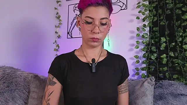 MiaMorgan  online show from December 2025 12:58:02 PM