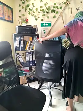 Snapshot of NAJWA-ARAB chatting on December 2024 02:39:01 PM NAJWA-ARAB online show from December 2024 02:39:01 PM