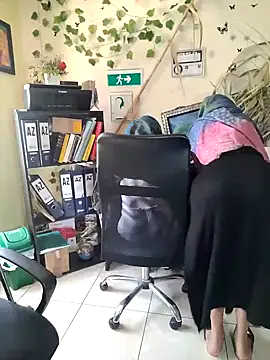 Snapshot of NAJWA-ARAB chatting on December 2024 02:22:01 PM NAJWA-ARAB online show from December 2024 02:22:01 PM