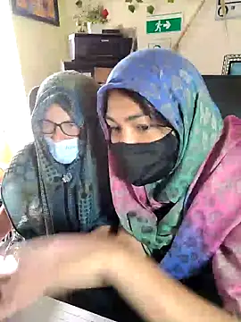 Snapshot of NAJWA-ARAB chatting on December 2024 05:33:01 PM NAJWA-ARAB online show from December 2024 05:33:01 PM