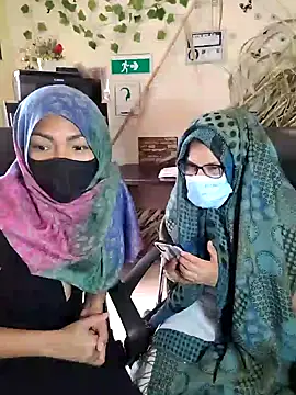 Snapshot of NAJWA-ARAB chatting on December 2024 05:40:01 PM NAJWA-ARAB online show from December 2024 05:40:01 PM