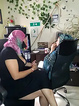 Snapshot of NAJWA-ARAB chatting on March 2025 05:29:01 PM NAJWA-ARAB online show from March 2025 05:29:01 PM