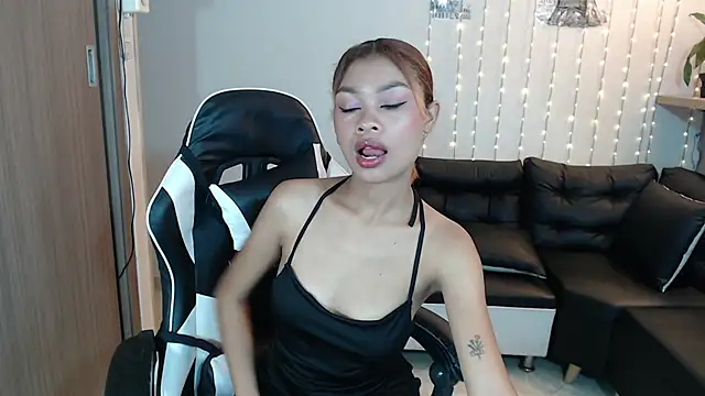 Snapshot of Perla_prg chatting on February 2025 12:50:01 PM Perla prg online show from February 2025 12:50:01 PM