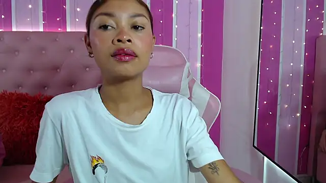 Snapshot of Perla_prg chatting on March 2025 01:40:02 PM Perla prg online show from March 2025 01:40:02 PM