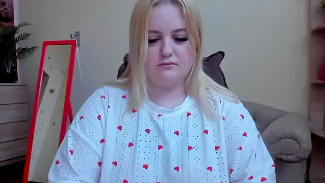 Snapshot of Doliss chatting on November 2025 07:19:01 AM Doliss online show from November 2025 07:19:01 AM