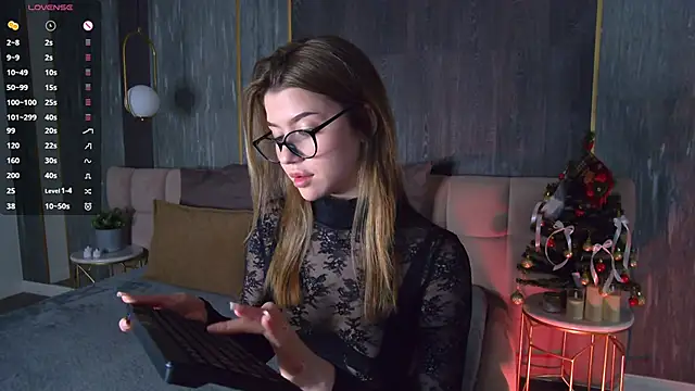 Snapshot of Sara_Lewiis chatting on January 2026 05:15:01 PM Sara Lewiis online show from January 2026 05:15:01 PM