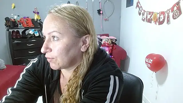 emperabigbootybigass online show from February 2025 12:25:02 PM