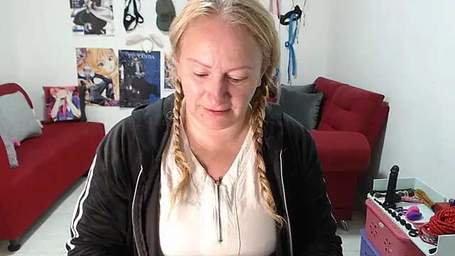 emperabigbootybigass online show from October 2025 12:17:02 PM