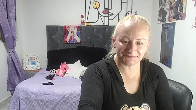 emperabigbootybigass online show from June 2026 12:34:02 AM