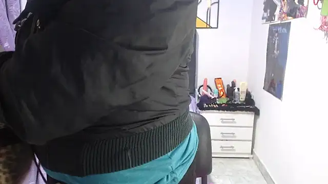 emperabigbootybigass online show from June 2026 12:19:01 PM