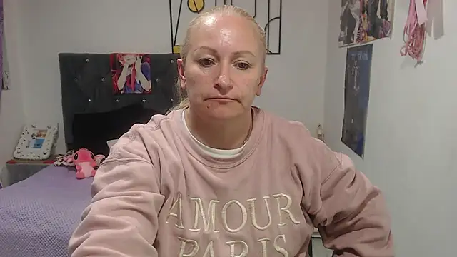 emperabigbootybigass online show from July 2026 12:20:01 PM