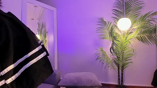 Snapshot of Manu_Velez chatting on January 2025 07:10:01 PM Manu Velez online show from January 2025 07:10:01 PM