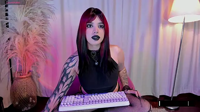 Manu Velez online show from March 2026 07:03:02 AM